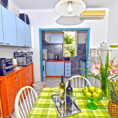 Ljubica Center * دوبروفينك